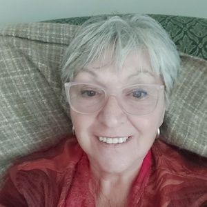 Meet your Posher, Jo-ann